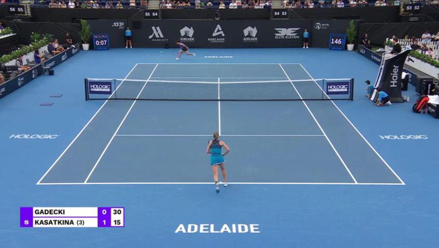 英乙完成突 英乙完成突